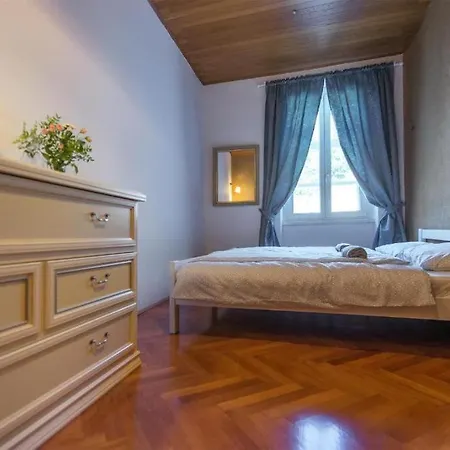 Apartment Galerija Rosa Centifolia