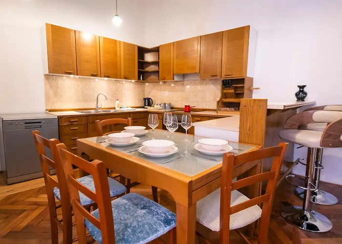 Galerija Rosa Centifolia