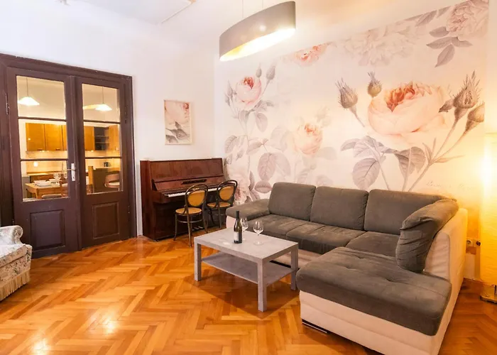 Galerija Rosa Centifolia شقة ليوبليانا