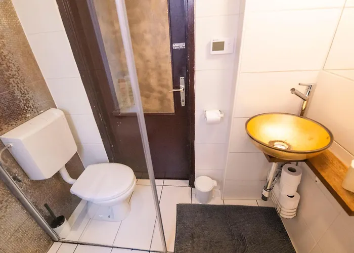 Galerija Rosa Centifolia