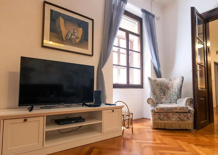 Апартаменти Galerija Rosa Centifolia