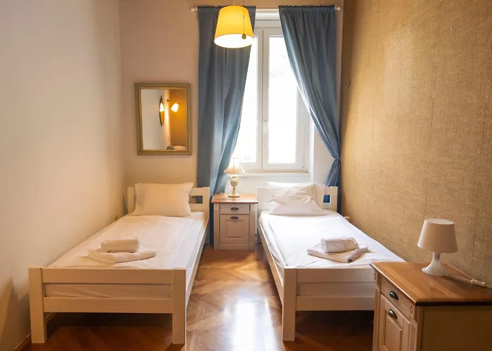 Апартаменти Galerija Rosa Centifolia *